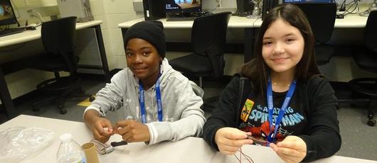 SCSD Students Foster Science Interest at ‘Girls Going Tech Espanol’ Event